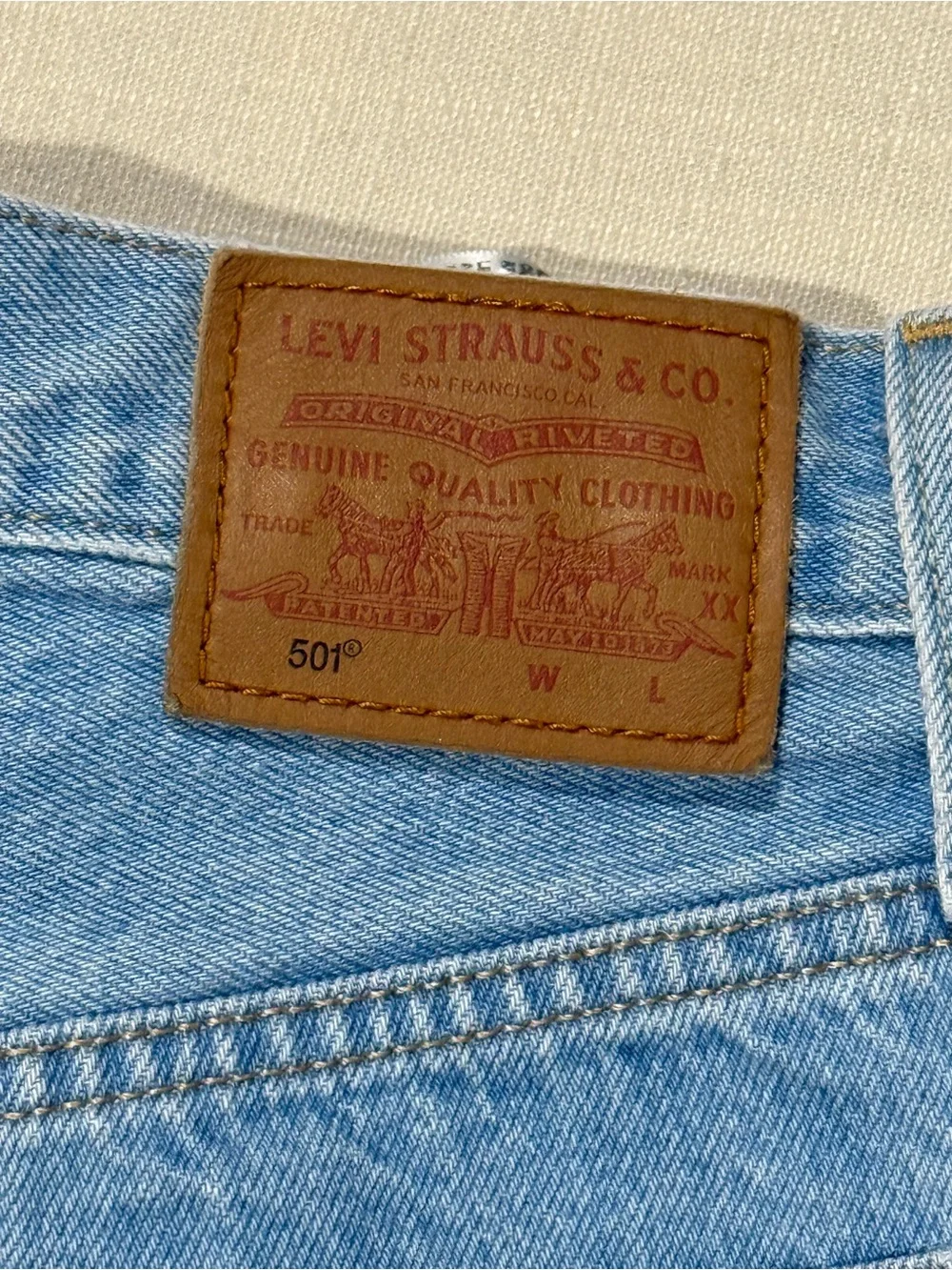 Levi's Light Blue Buttonfly Denim Jeans - Picture 3 of 5